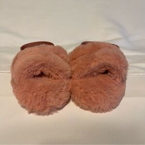 Cozy Plush Kids Slippers in Soft Pink